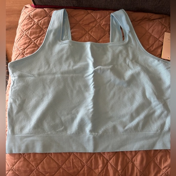 all in motion Tops - All In Motion Seamless Crop Tank Blue New With Tags Size 3X